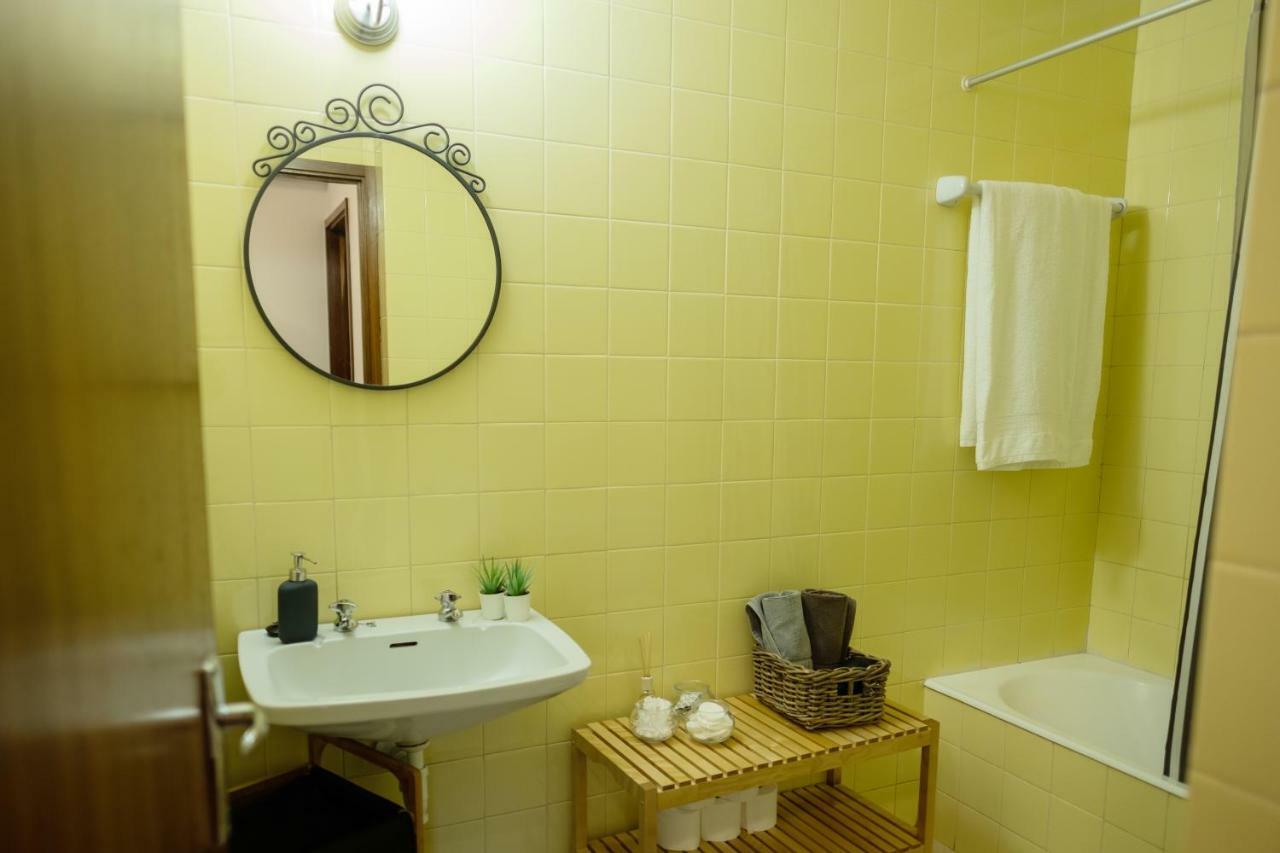 Cozy 3 Room Apartment In Penafiel Centre Экстерьер фото
